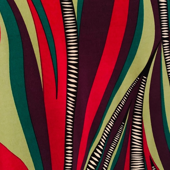 Unique Abstract Dress - Picture 2 of 3